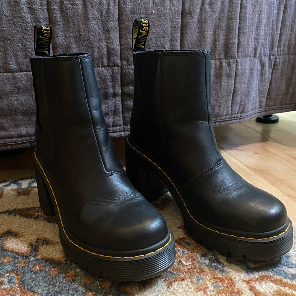 Dr. Martens Spencer Leather Flared Heel Chelsea Boots